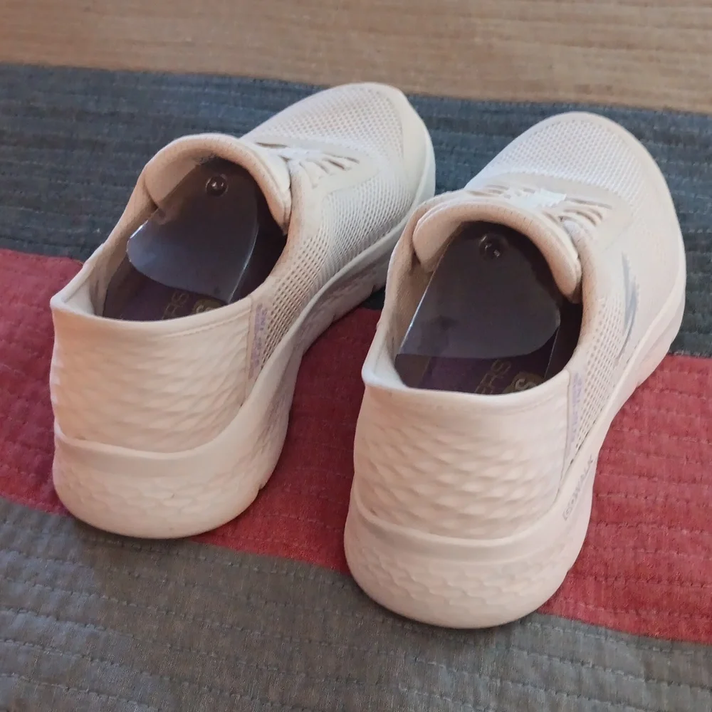 NWOT Skechers Go Walk Slip In Comfort Walking Shoes - Picture 9 of 16